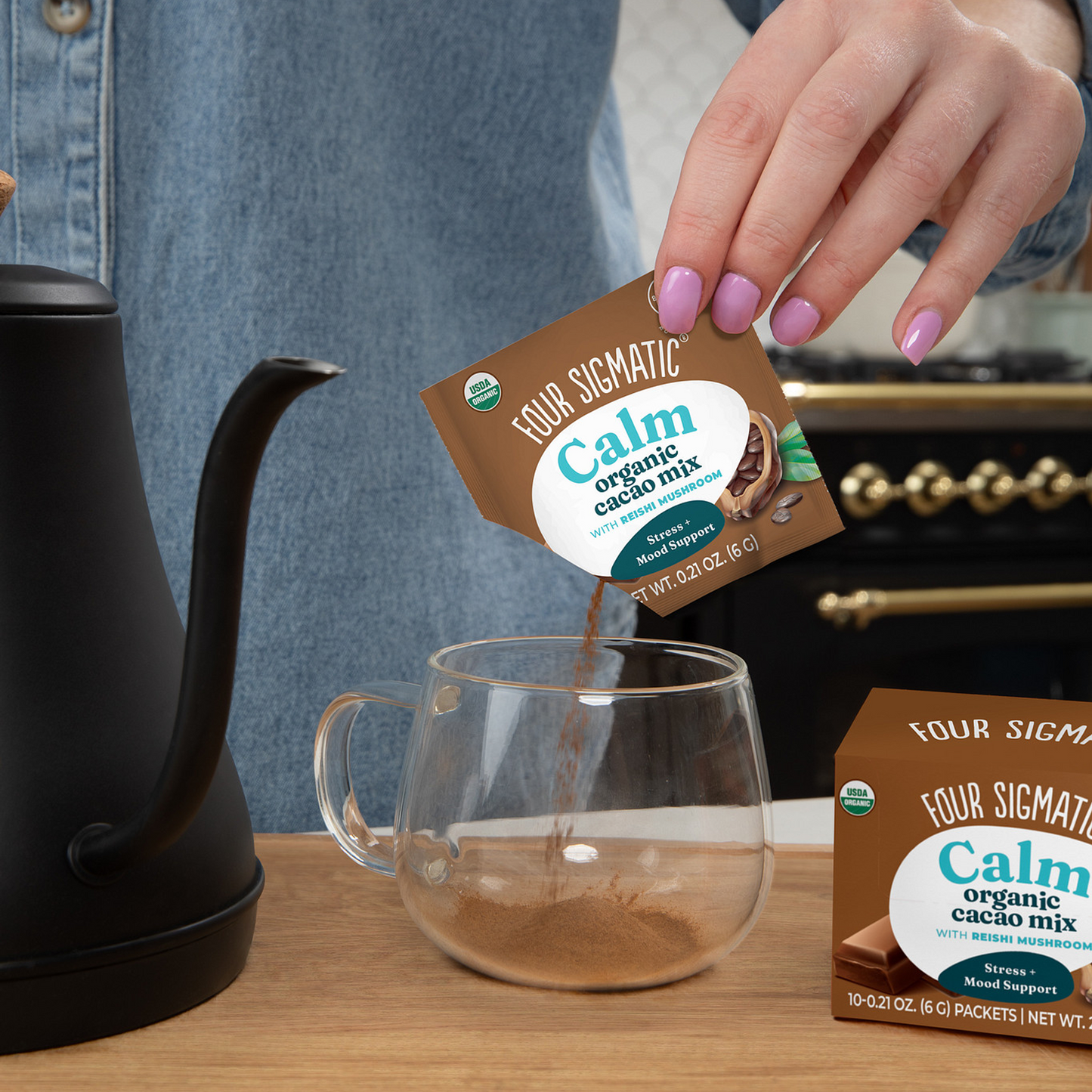 calm-cacao-packets-e5 calm-cocoa-ss-lifestyle-2026_1.png