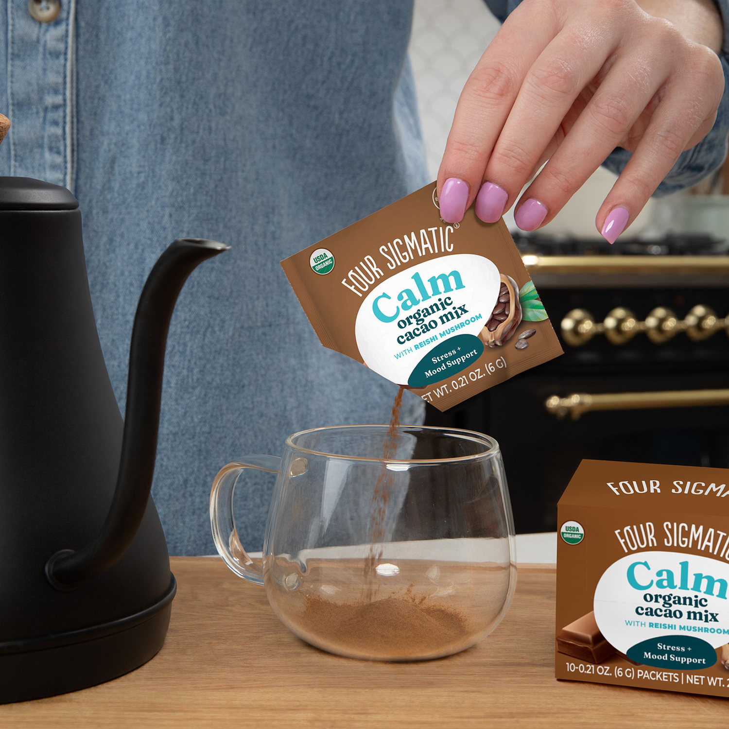 calm-cacao-packets-e5 calm-cocoa-ss-lifestyle-2026_1.png